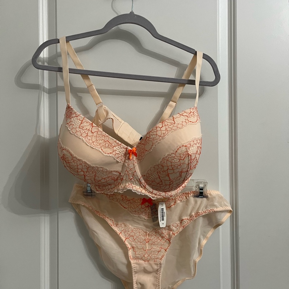 Adore Me Lace Bra Set in Cream and Orange